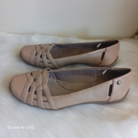 Life Stride Women's Beige  Diverse Cushioned Footbed Square Toe Flats Sz 10M - Picture 4 of 8